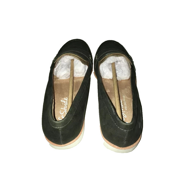 NEW LIFESTRIDE WOMEN'S ZEE DRIVER FAUX SUEDE LOAFERS 8M - OLIVE - Picture 3 of 5